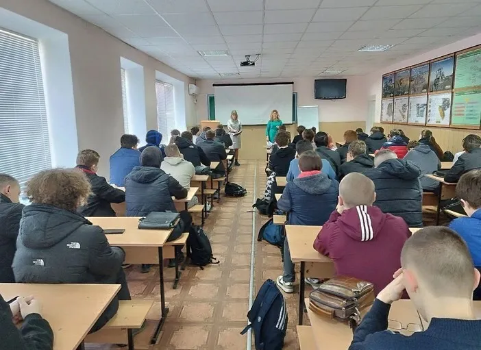 окупанти Мелітополь dqxikeidqxiqqeant