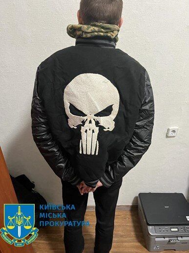 Жорстоко побили хлопця на столичному Хрещатику, бо став на захист дівчини: суд визнав винними двох чоловіків. Фото