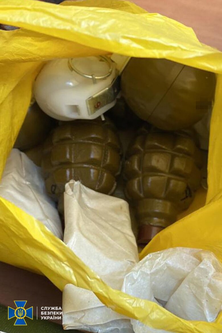 Експосадовців СБУ викрито на розкраданні грошей на закупівлі пального