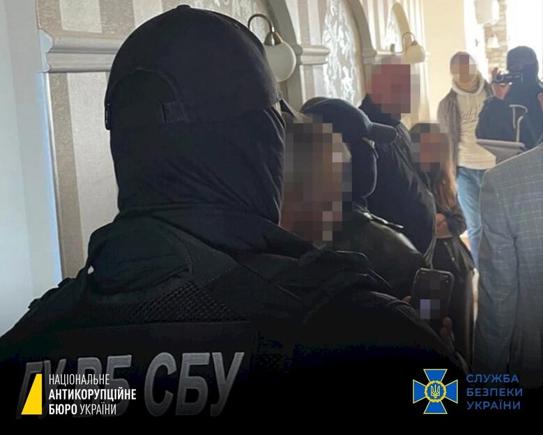 Експосадовців СБУ викрито на розкраданні грошей на закупівлі пального