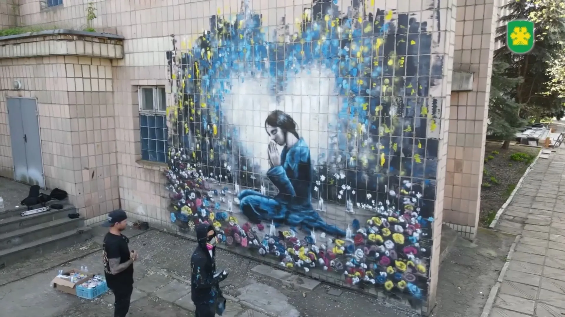 In Bucha, a mural was created at the site of war crimes by the Russian occupiers. Details and video