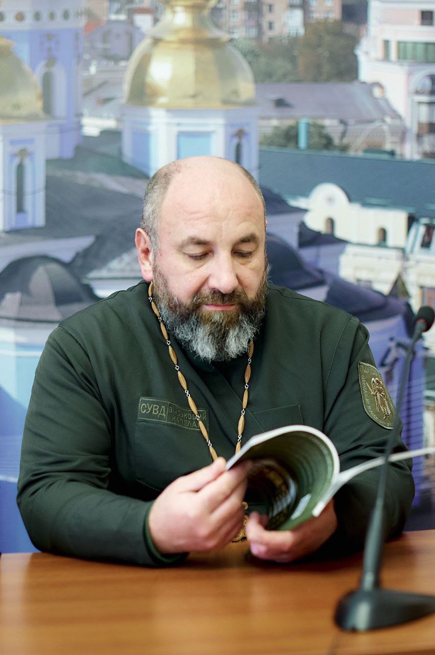 Заместитель председателя Синодального управления военного духовенства ВТО по сотрудничеству с ВСУ протоиерей Леонтий Никитенко dqxikeidqxiqqeant