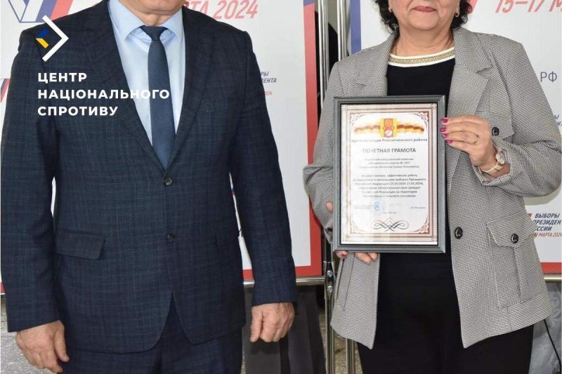 Росіяни роздали грамоти колаборантам dqxikeidqxitkant