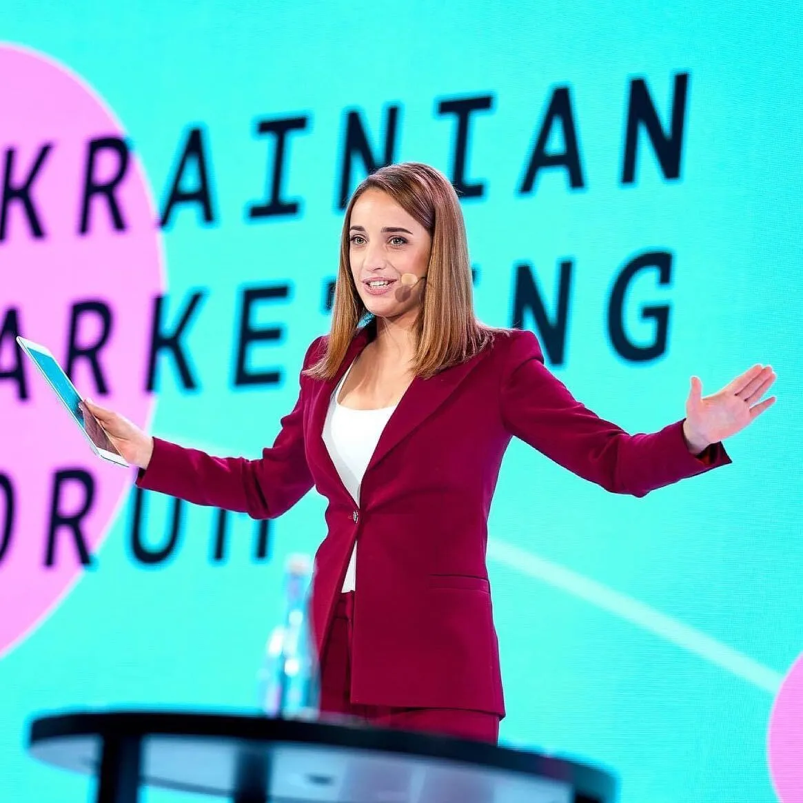 Українській журналістці відмовили в роботі на економічній конференції, бо вона... жінка. Подробиці скандалу