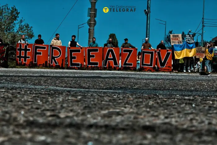 Акція на підтримку військовополонених та цивільних заручників dqxikeidqxitkant