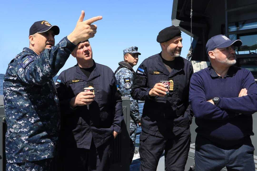 Получили украинские названия: на переданных Эстонией катерах подняли флаги ВМС ВСУ. Фото