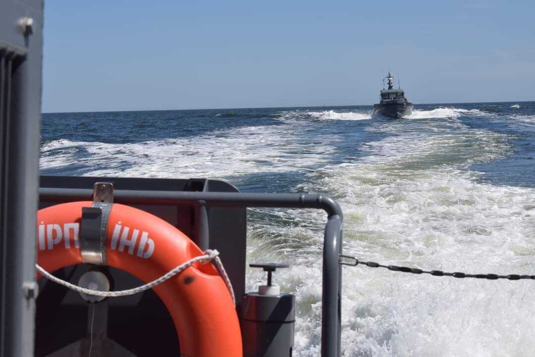 Получили украинские названия: на переданных Эстонией катерах подняли флаги ВМС ВСУ. Фото