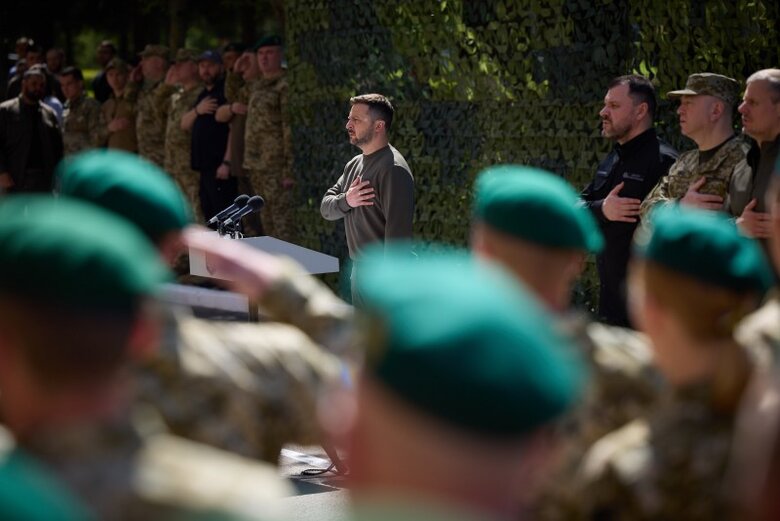 Зеленский вручил награды пограничникам dqxikeidqxiqxxant