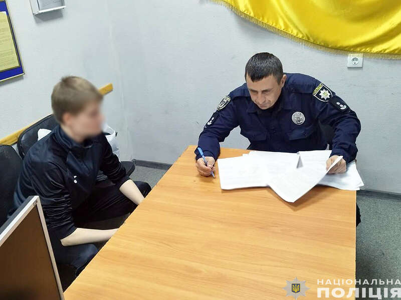 поліцейські чернігівського райуправління поліції затримали підозрювану у вбивстві свого батька