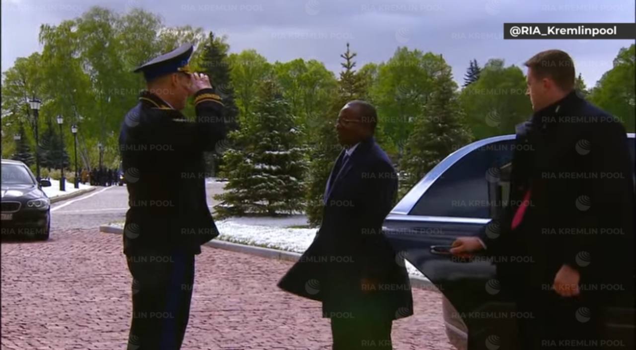 В России устроили шабаш по случаю 9 мая: кто прибыл на парад к Путину. Фото и видео