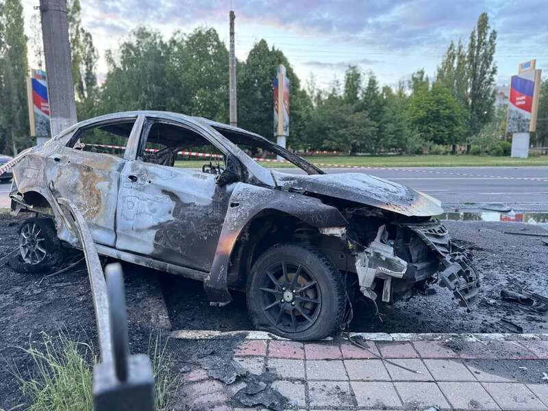 В российском Белгороде прогремела серия взрывов, горящие автомобили. Фото и видео