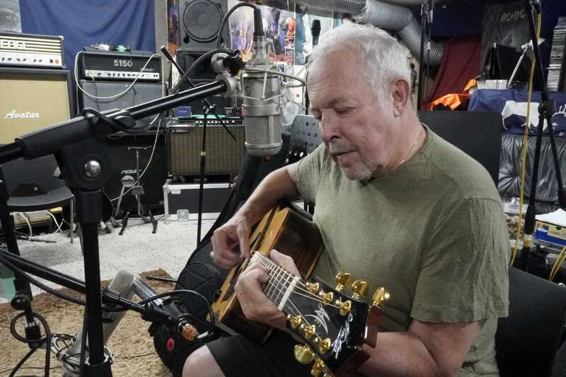 Макаревичу грозит арест в России после фейкового разговора с Зеленским: что он сказал dqxikeidqxitkant