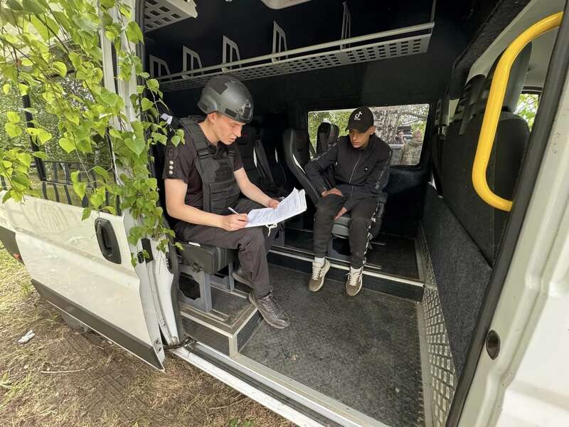 У районі Вовчанська зникли двоє волонтерів: їх могли розстріляти російські військові