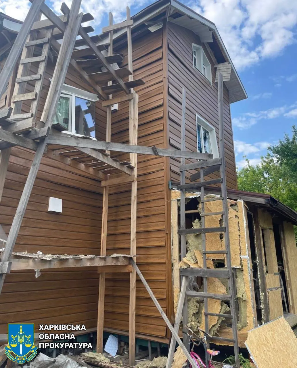 The Russians hit the residential sector of Kharkov: six people were injured, there was destruction. Photo