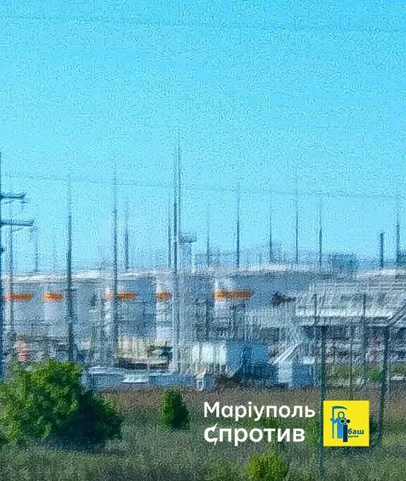 Россияне пытались защитить Славянский НПЗ от дронов молниеотводами: фотофакт