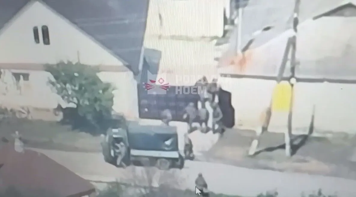 В Волчанске российские оккупанты снова занялись мародерством: видео dqxikeidqxitkant