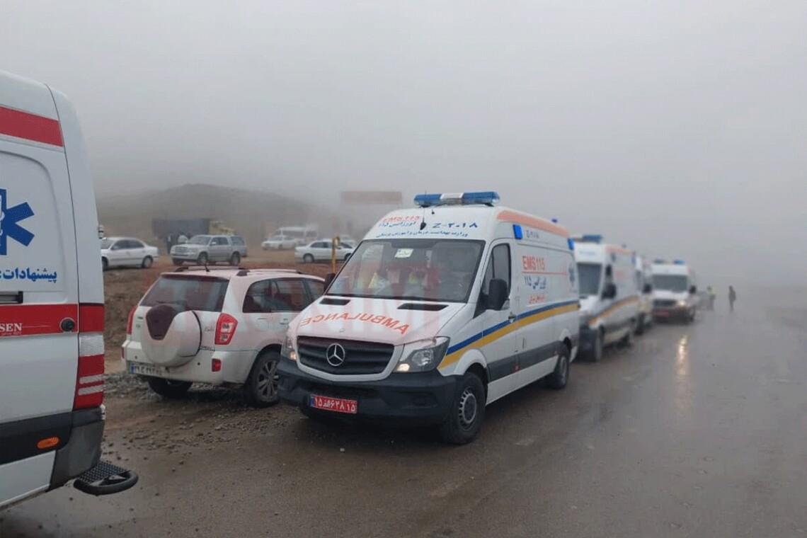 Nothing is known about the condition of Iranian President Ibrahim Raisa. Rescuers have not yet been able to reach the place where the helicopter probably crash-landed. dqxikeidqxitkant