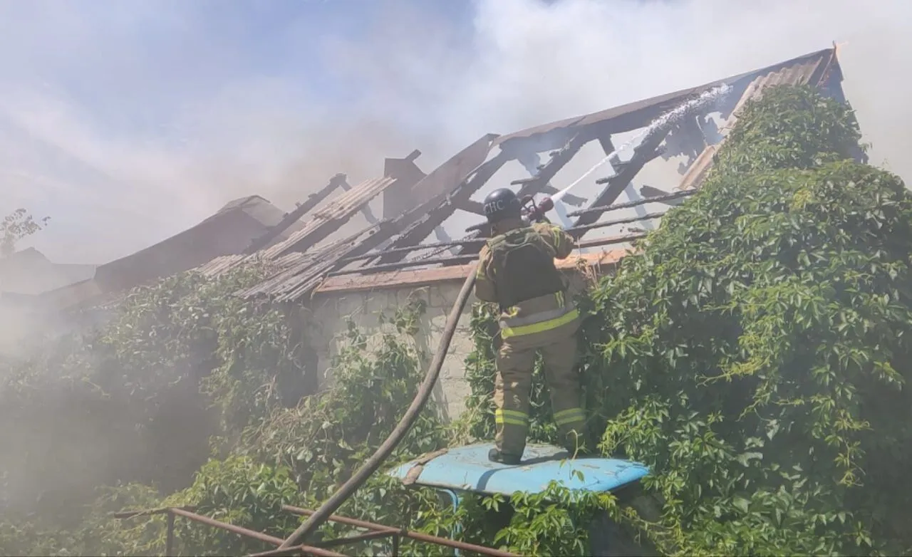 Russian troops fired a missile at the suburbs of the Dnieper