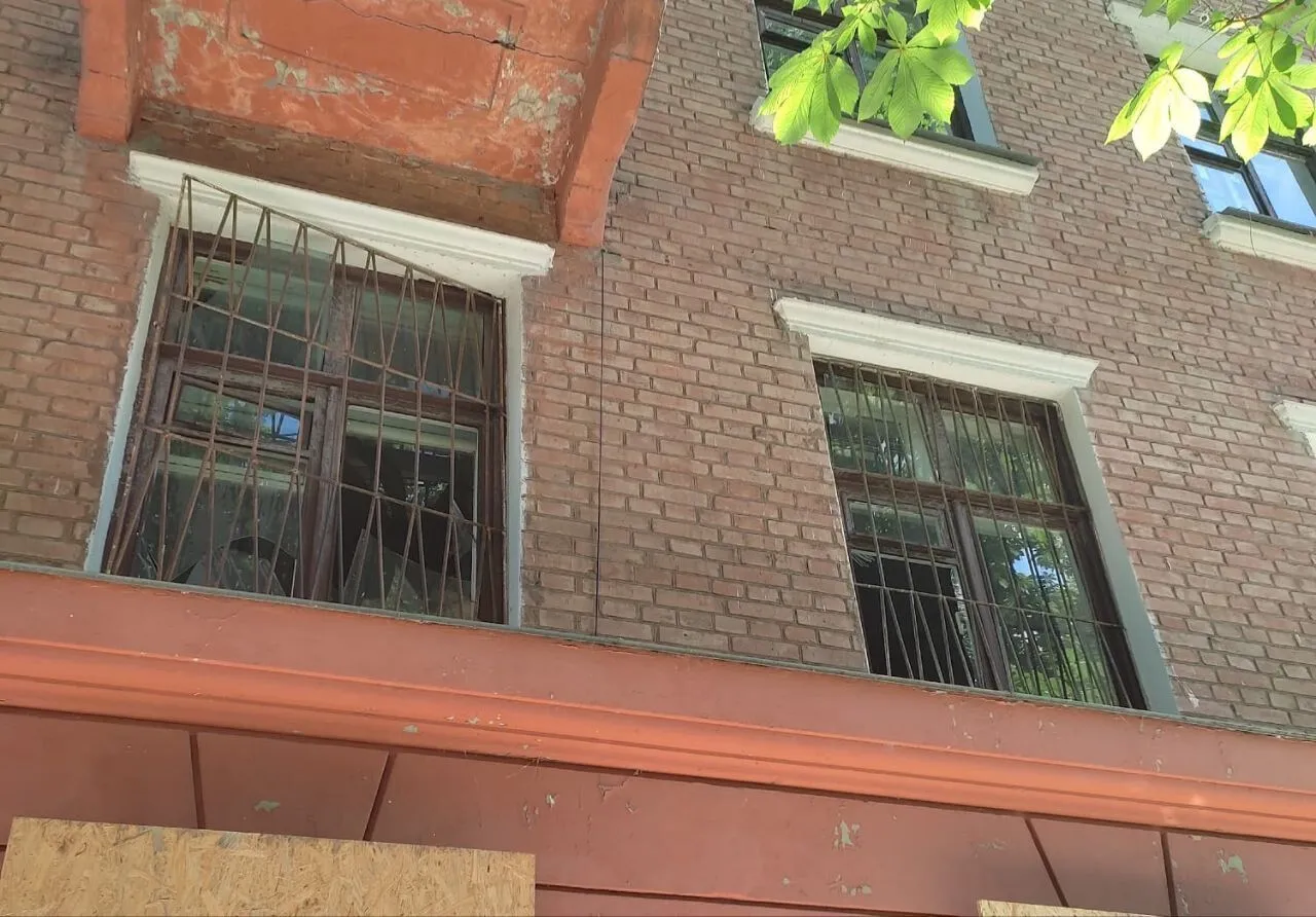 Russian troops fired a missile at the suburbs of the Dnieper