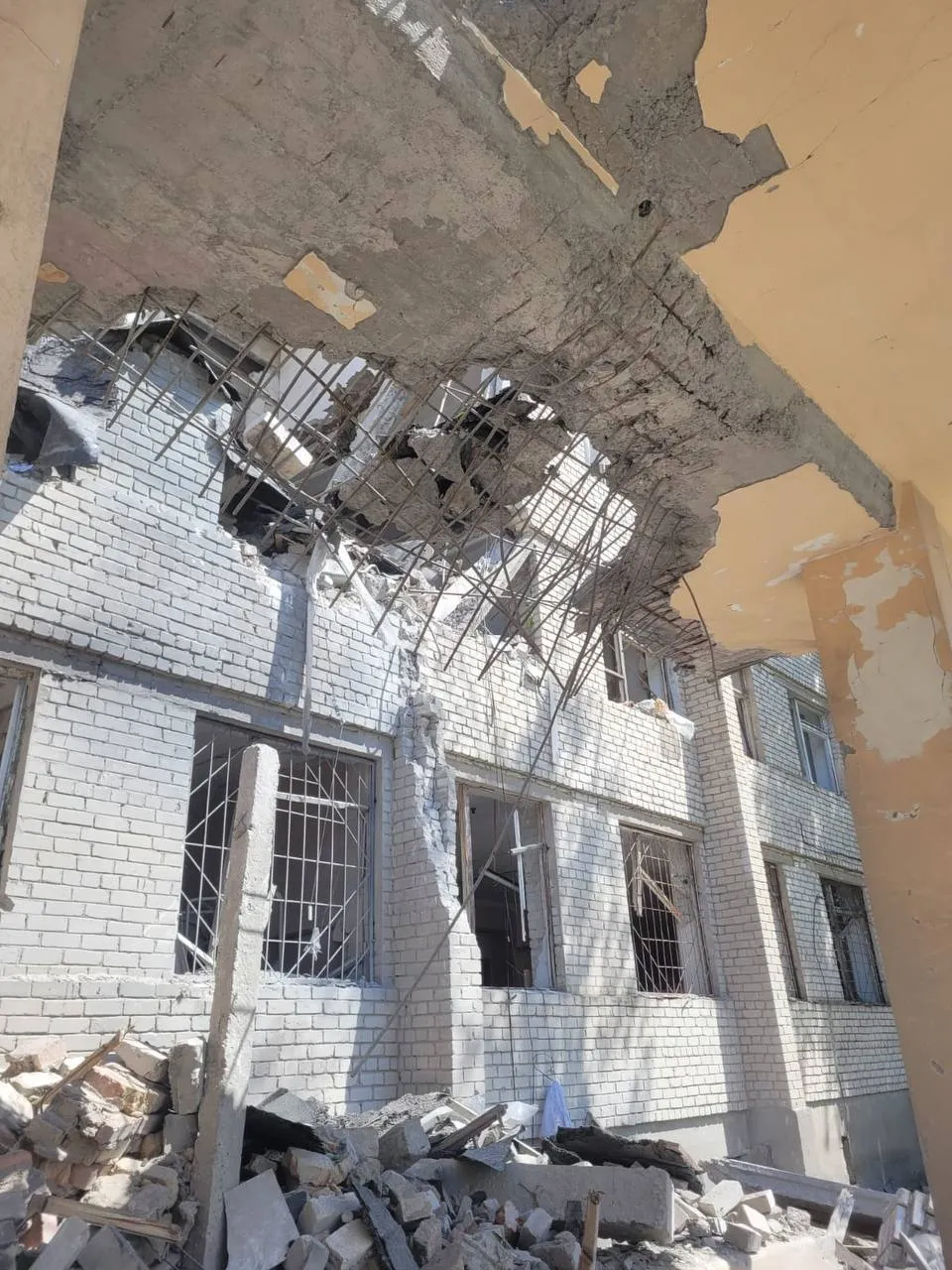The enemy carried out two airstrikes in the Zaporozhye region, there was destruction of residential buildings dqxikeidqxiqqeant