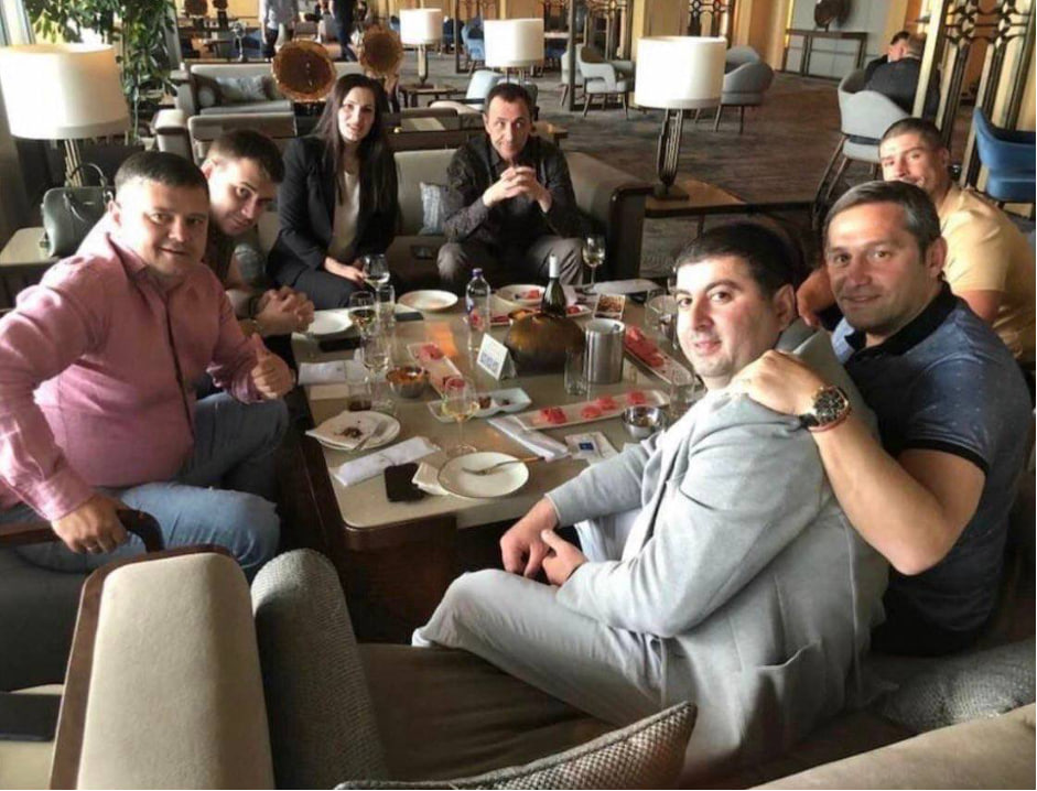 $8000 за статус