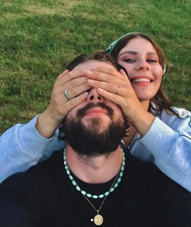 Солістка KAZKA Олександра Заріцька скасувала весілля, яке мало відбутися в червні 2024 року
dqxikeidqxiqqeant