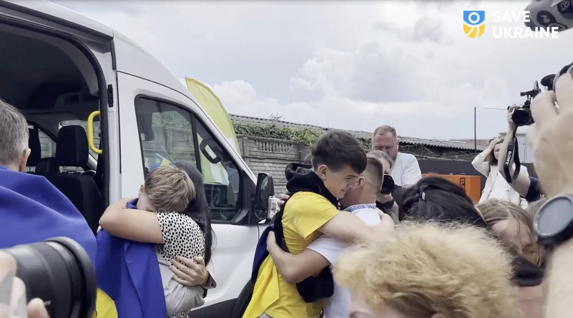 В Украину вернули пять депортированных детей-сирот: видео dqxikeidqxitkant