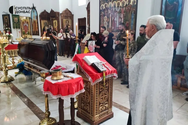 Назавжди буде 31: у Слов’янську прощаються з журналісткою Анастасією Волковою, яка загинула в ДТП. Фото