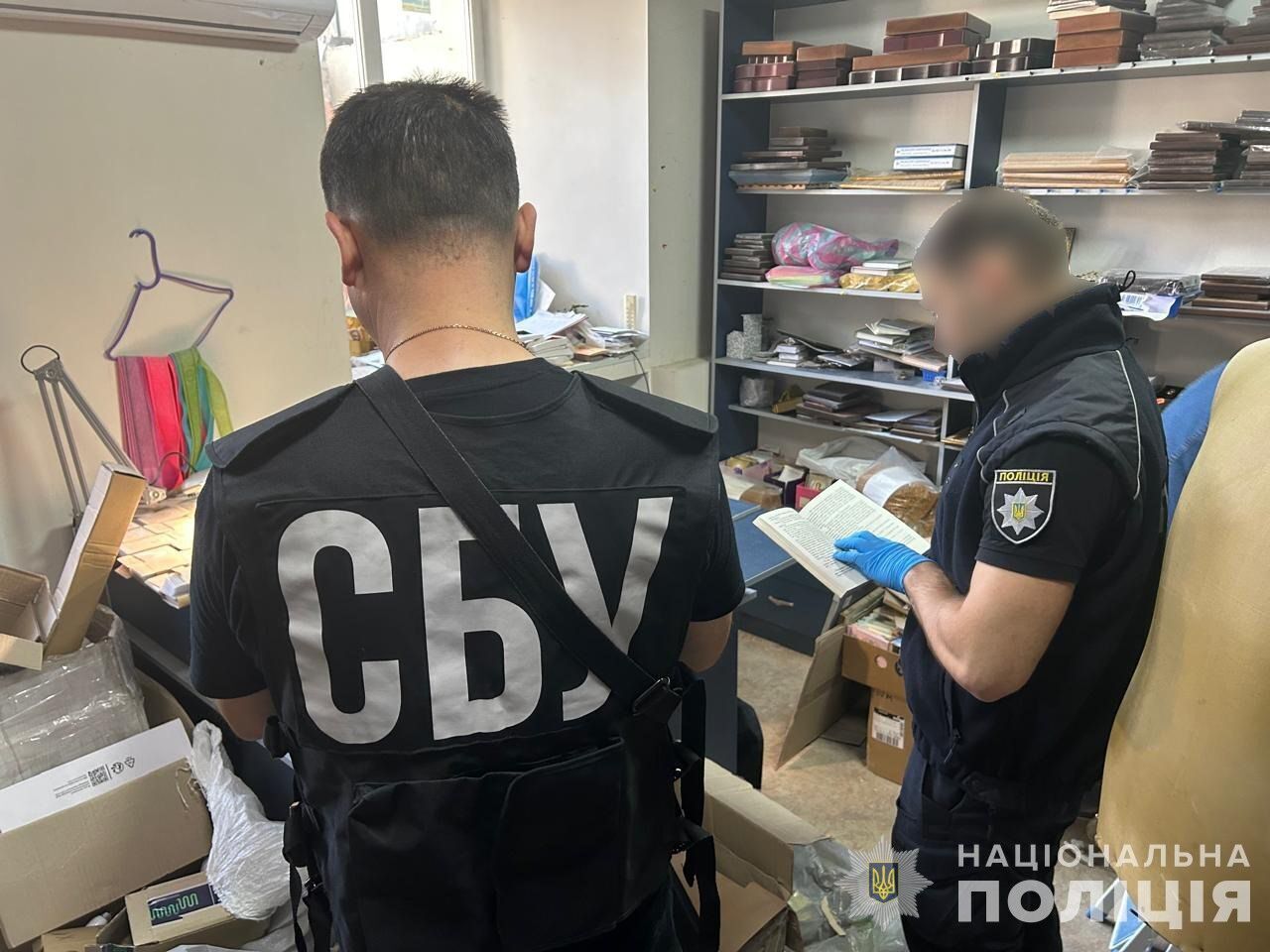 СБУ заблокировала канал распространения антиукраинской литературы через сеть церковных скамеек УПЦ МП. Фото