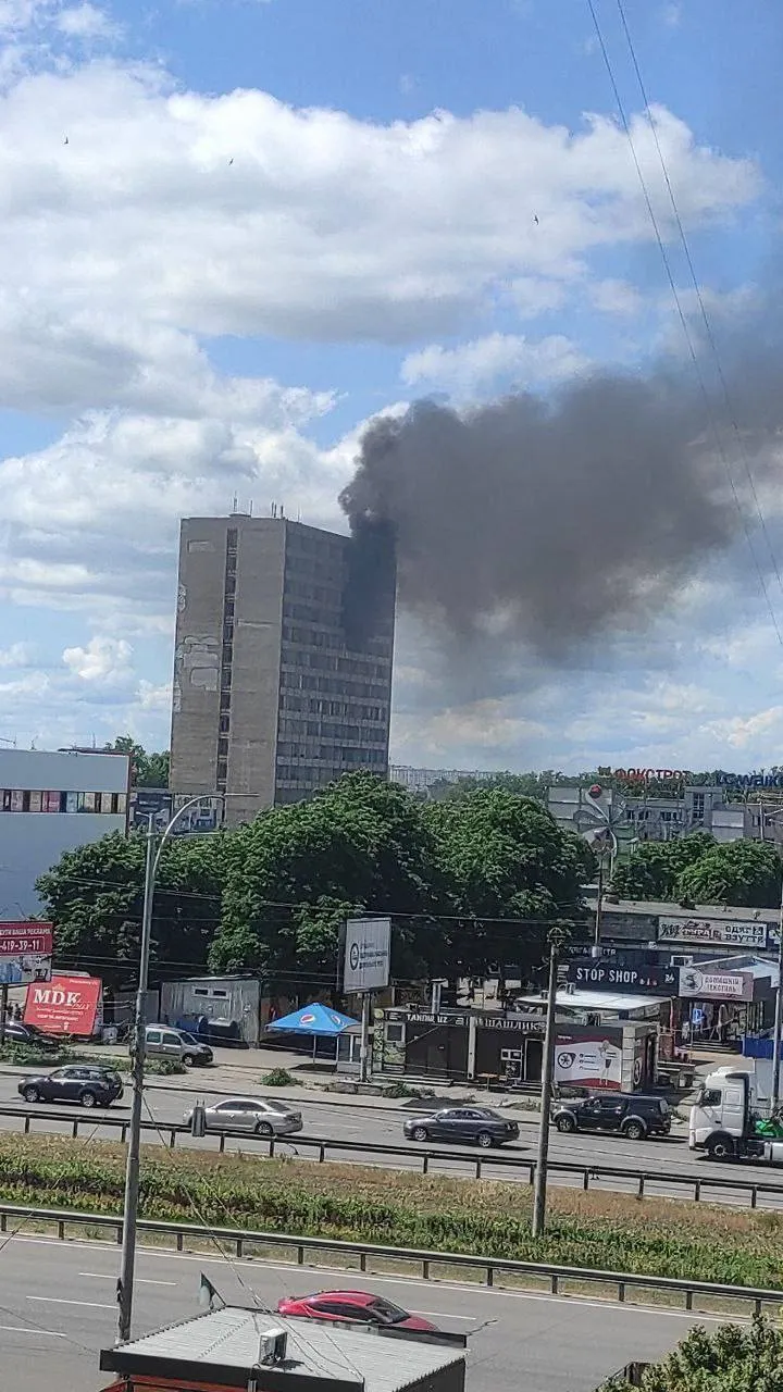 Под Киевом произошел пожар в заброшенном многоэтажном здании dqxikeidqxitkant