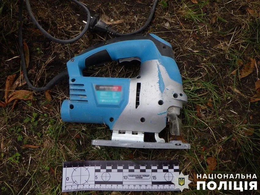 Знадобилось менше години: у Києві поліцейські оперативно затримали рецидивіста за крадіжку з квартири. Фото