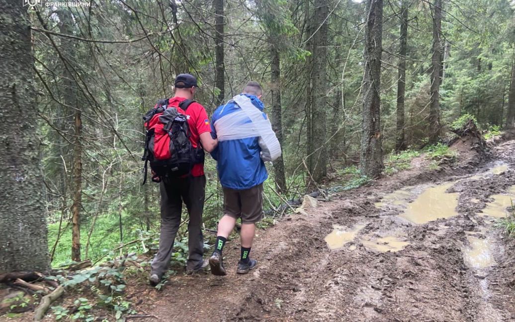 В Карпатах в течение одного дня травмировались двое туристов / © УГСЧС в Ивано-Франковской области