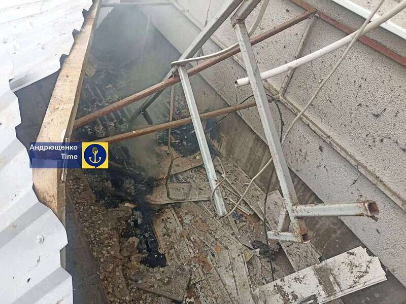 Дрон атакував окупаційну адміністрацію в Каховці. Фото і відео