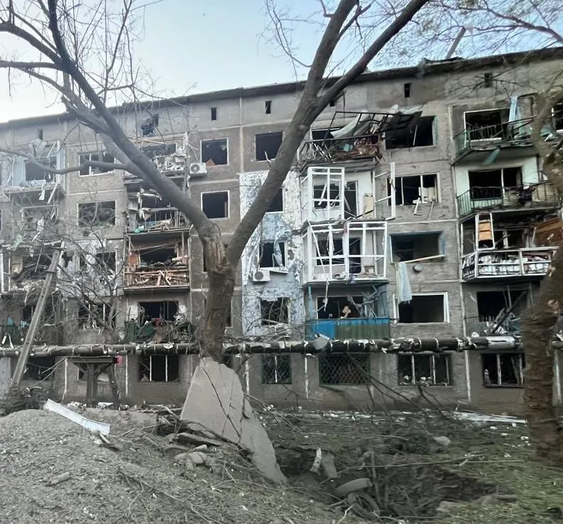 The occupants dropped the KAB on a residential area in Konstantinovka, five people were injured. Photo dqxikeidqxitkant