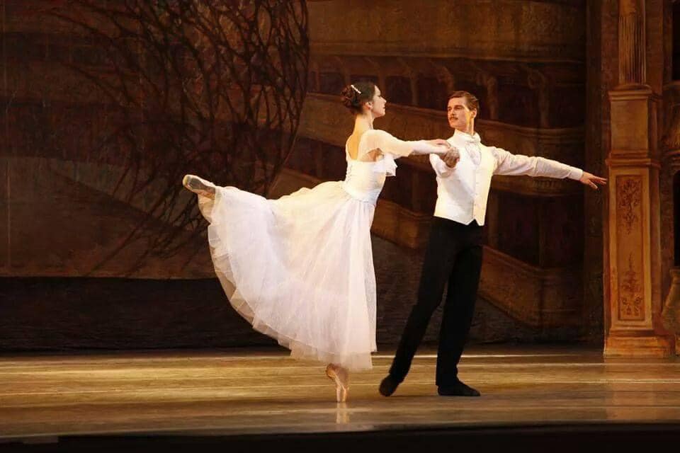 У Львові померла заслужена артистка України Христина Трач. Балерині було 44 роки dqxikeidqxiqqeant