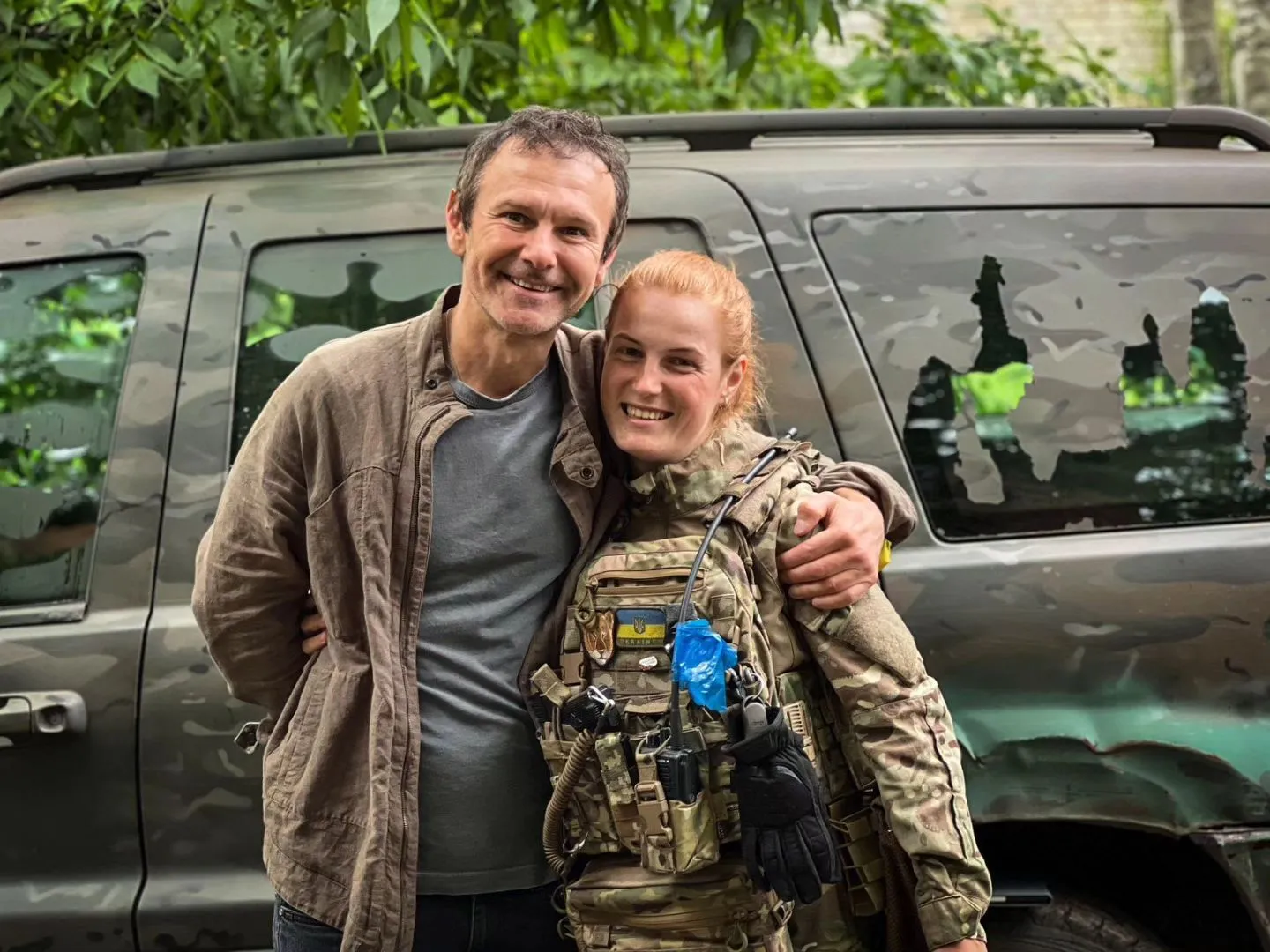 Вакарчук встретился на фронте с принцессой-воином и показал счастливое фото  dqxikeidqxitkant