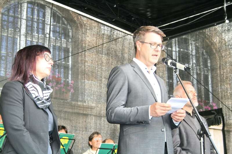 В Германии тысячи людей пришли на прощание с убитой 9-летней украинкой. Фото