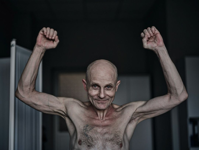 The Liberov photographers showed photos of soldiers released from captivity