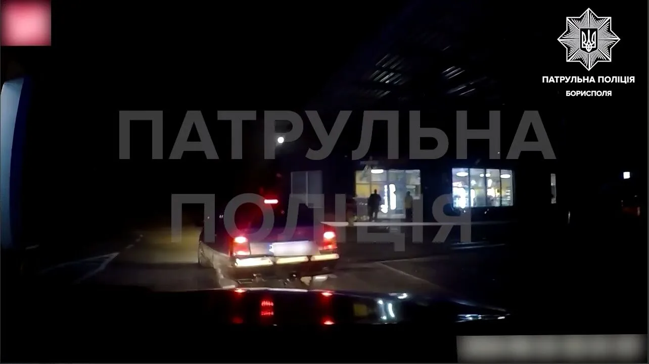 Під Києвом патрульні затримали озброєного п’яного водія. Відео та подробиці dqxikeidqxiqqeant