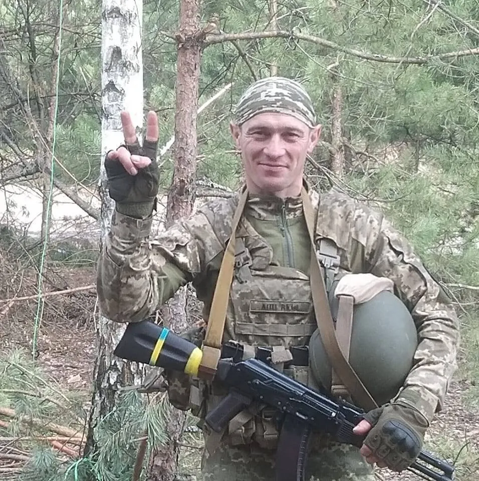 Без батька залишилось п’ятеро дітей: у боях за Україну загинув захисник з Хмельниччини. Фото dqxikeidqxiqqeant