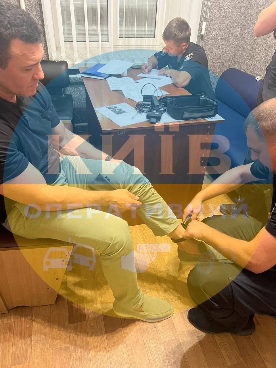 В Офісі генпрокурора пояснили, чому нардепу Тищенку не одразу надягли електронний браслет dqxikeidqxitkant