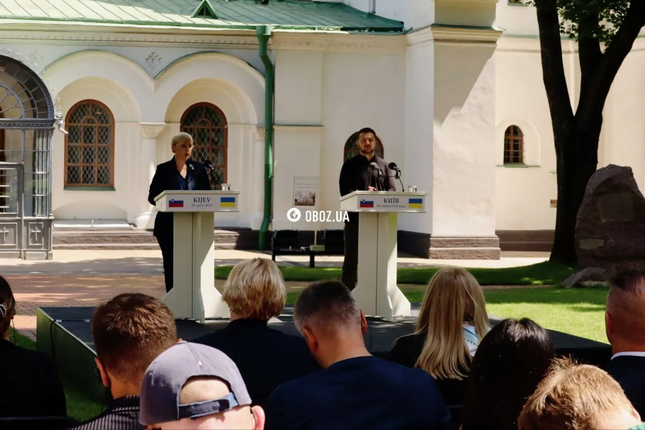 Президентка Словенії прибула з візитом до України та вшанувала пам’ять полеглих захисників. Відео