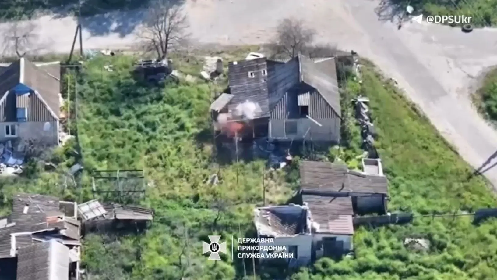 They attacked with FPV drones: the border guards attacked the enemy position in the south and destroyed the communications system. Video