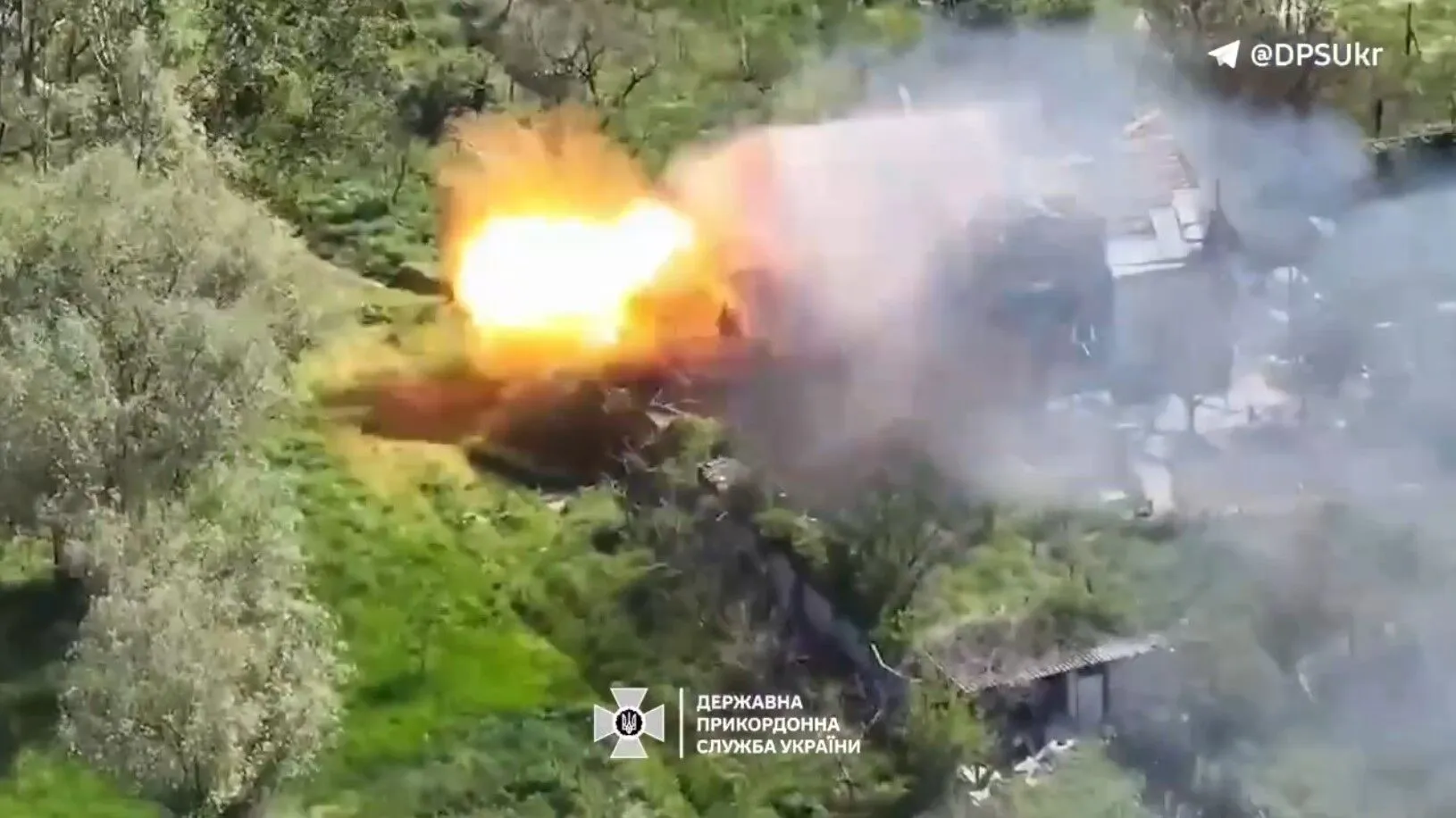 They attacked with FPV drones: the border guards attacked the enemy position in the south and destroyed the communications system. Video