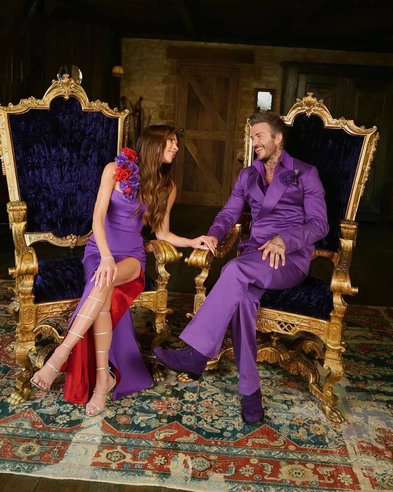 Майже не змінились. Девід і Вікторія Бекхеми відтворили культове весільне фото через 25 років dqxikeidqxitkant