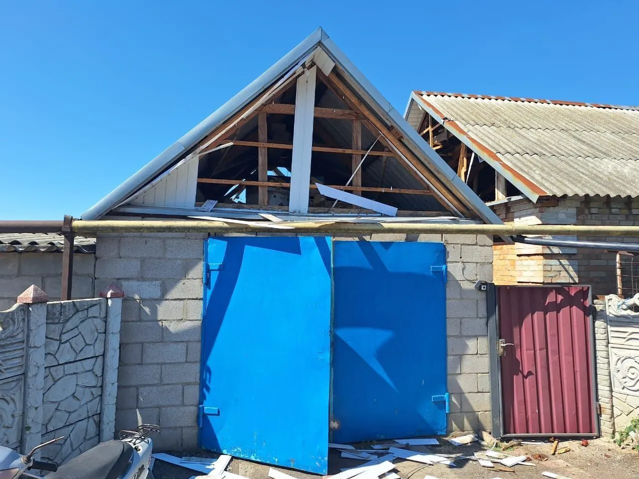 The occupiers fired artillery at the Dnepropetrovsk region, killing a woman. Photo