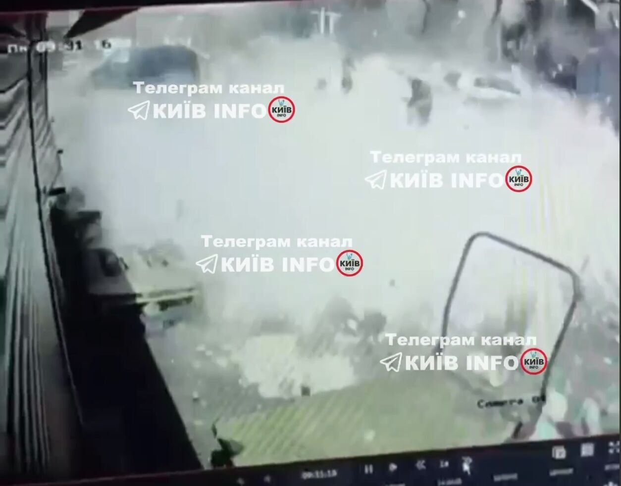 People ran away in panic: the moment rocket debris fell in Kyiv on July 8 was caught on video