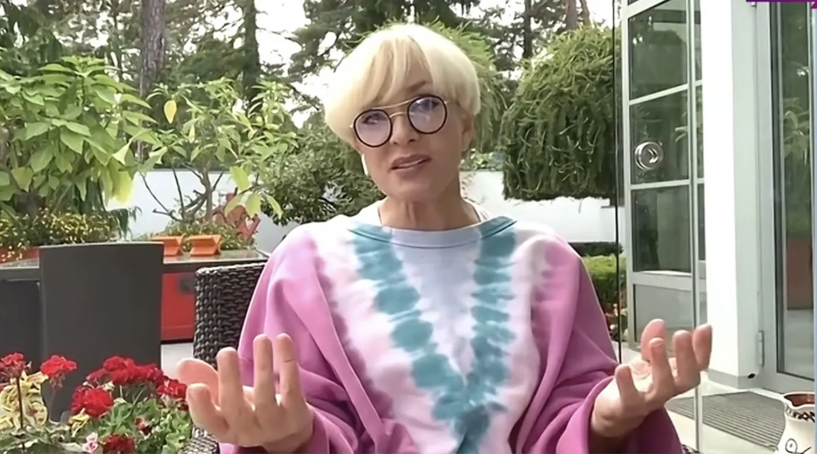 Лайма Вайкуле, которая открыто поддерживает ВСУ, спела по-украински и довела россиян до истерики