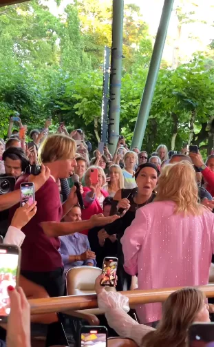 Лайма Вайкуле, которая открыто поддерживает ВСУ, спела по-украински и довела россиян до истерики