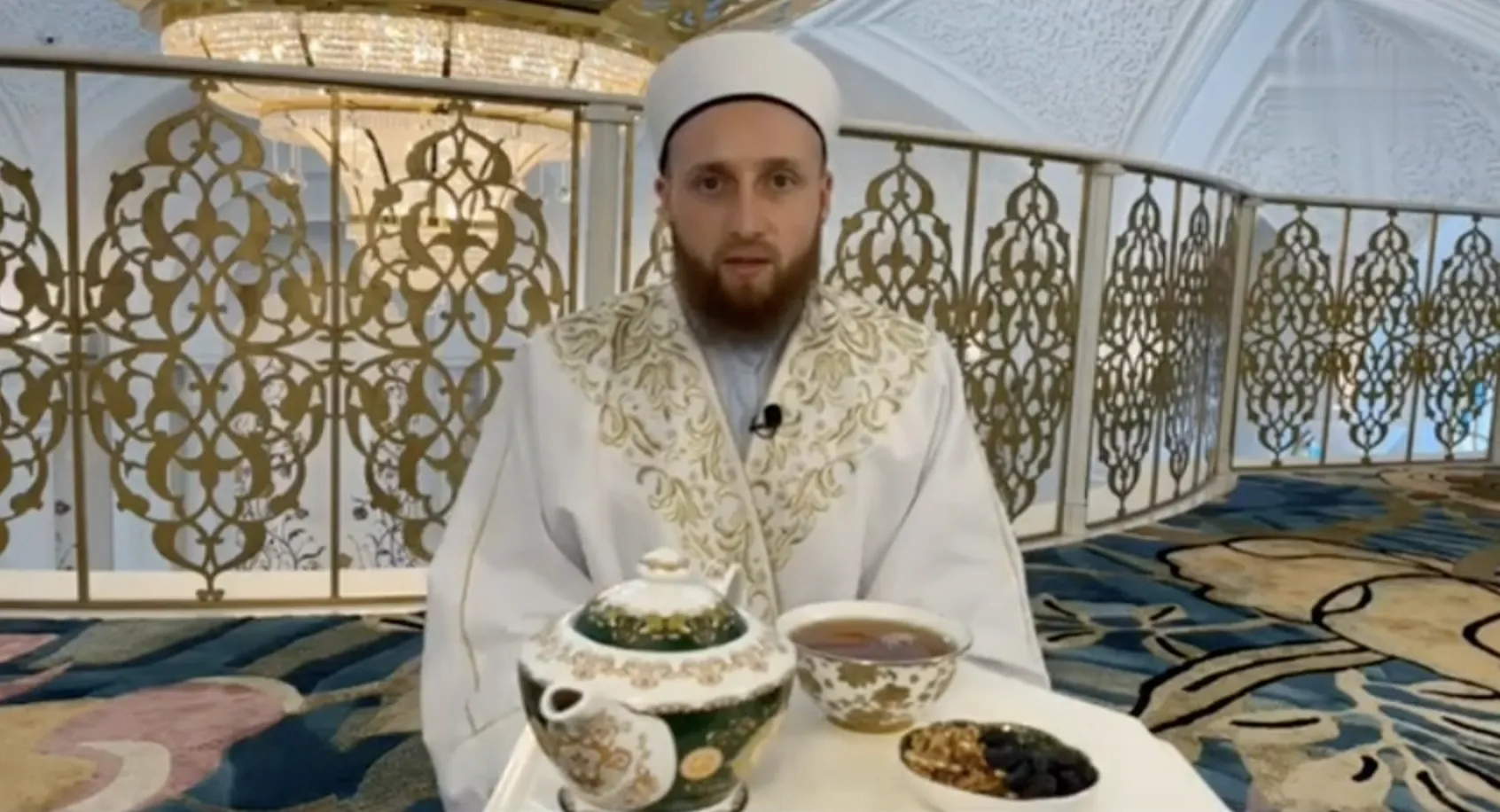 У Татарстані імам по телебаченню вчив чоловіків бити своїх жінок, а дружин – пробачати: в країні стали на його захист dqxikeidqxitkant